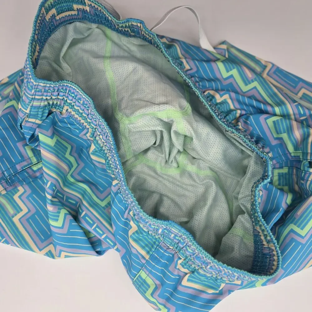 Chubbies Swim Trunks Mens Large 5.5 Inch Blue Aztec Shorts Boxer Liner